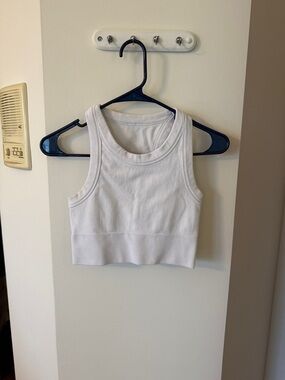 ALO Yoga White Ribbed Cropped Tank